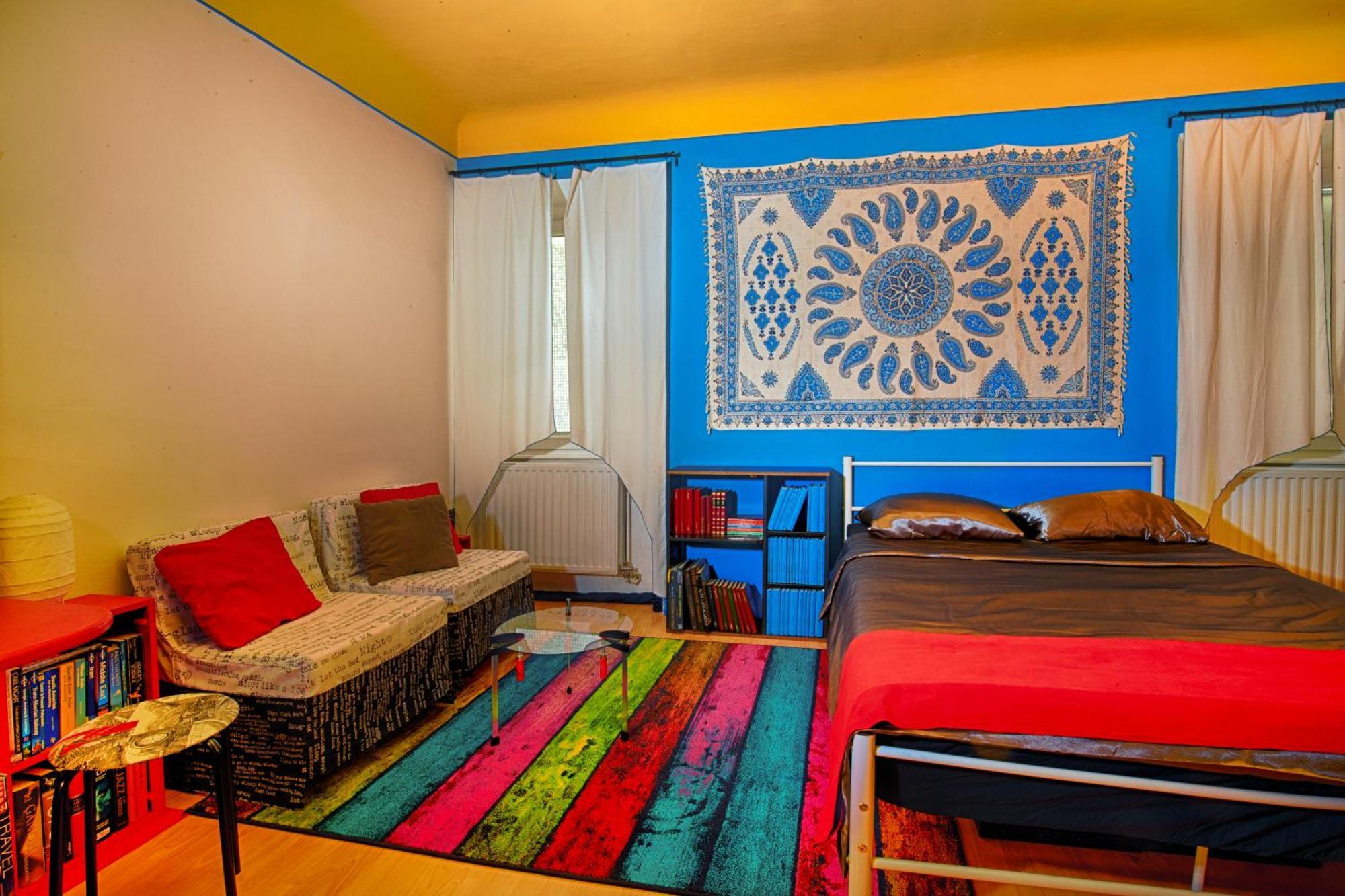 The Book Nest Apartment *